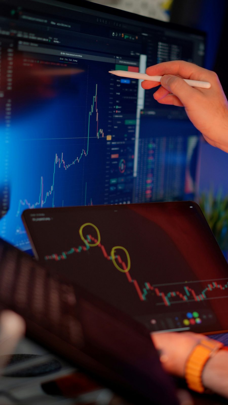 Marking up a crypto chart on screen and tablet